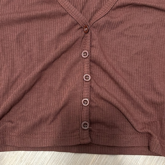 Shein Cropped Button-Up Long Sleeve - Picture 2 of 3